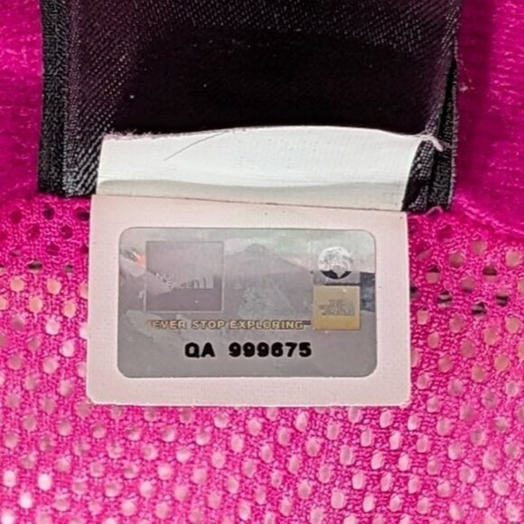 The North Face Resolve Jacket Women's Large Black Pink HyVent Waterproof - Picture 14 of 14